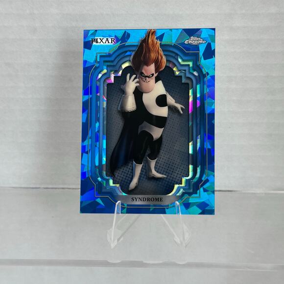 Disney Topps Chrome Sapphire 2024 Syndrome #102 Incredibles - Picture 2 of 5